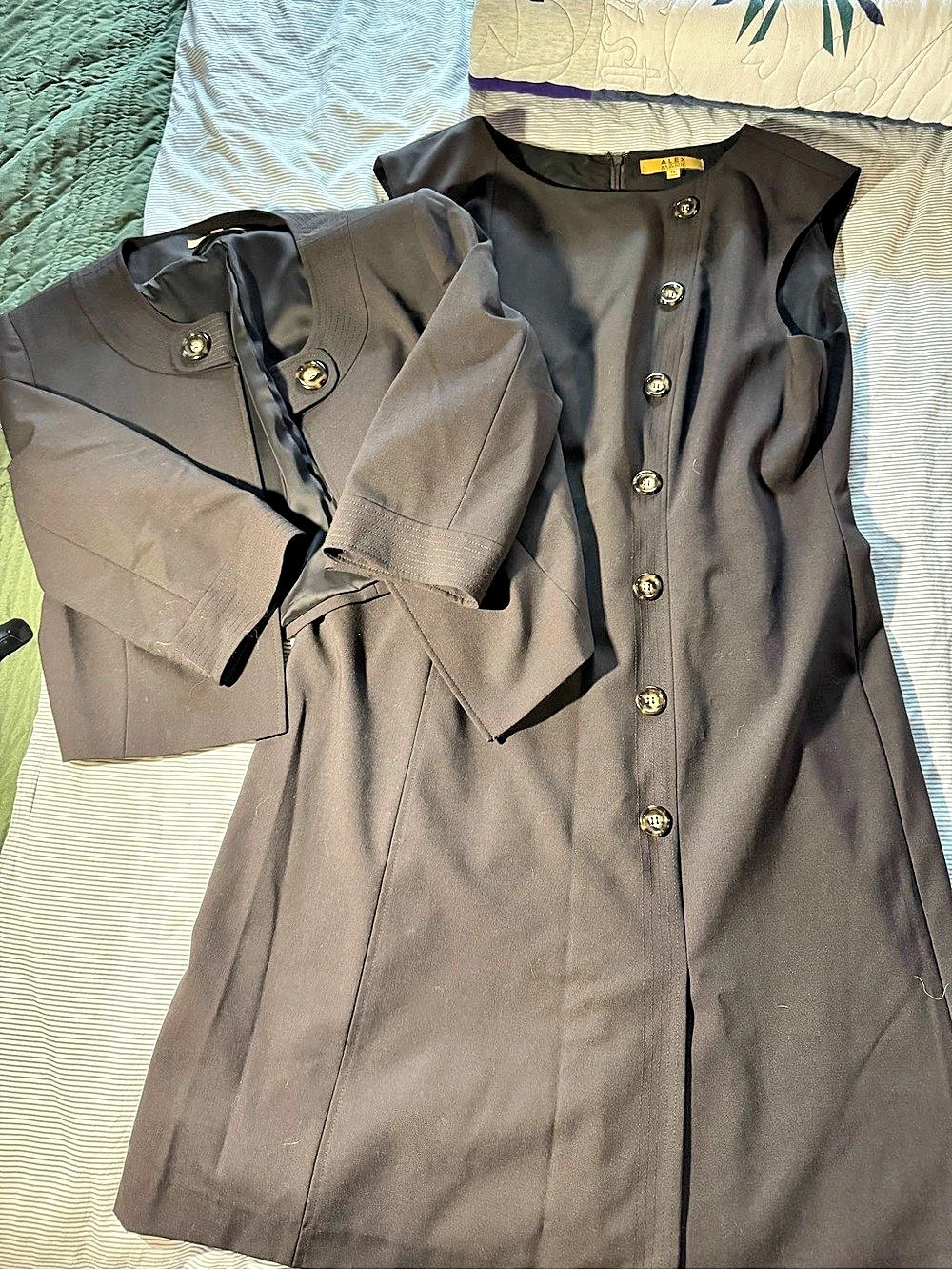 Retro
Alex Marie Chocolate Brown Dress Suite Size 14 Like New